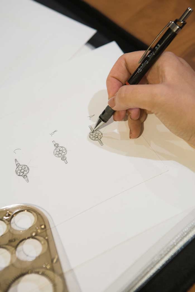LAINGS’ MARVELLOUS DESIGN DUO