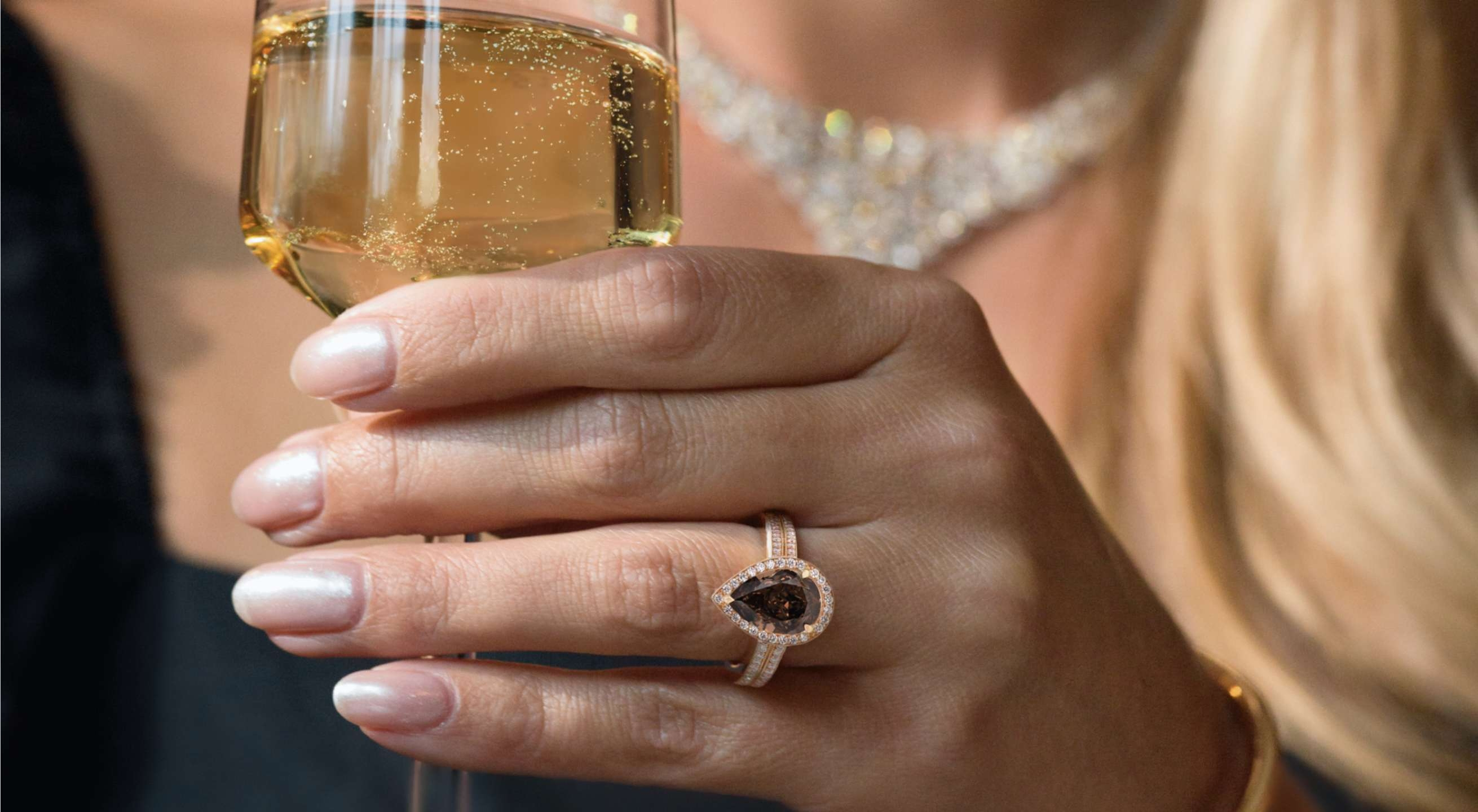 Celebrate in Style: The Ultimate Guide to Fine Jewellery for New Year’s Eve 
