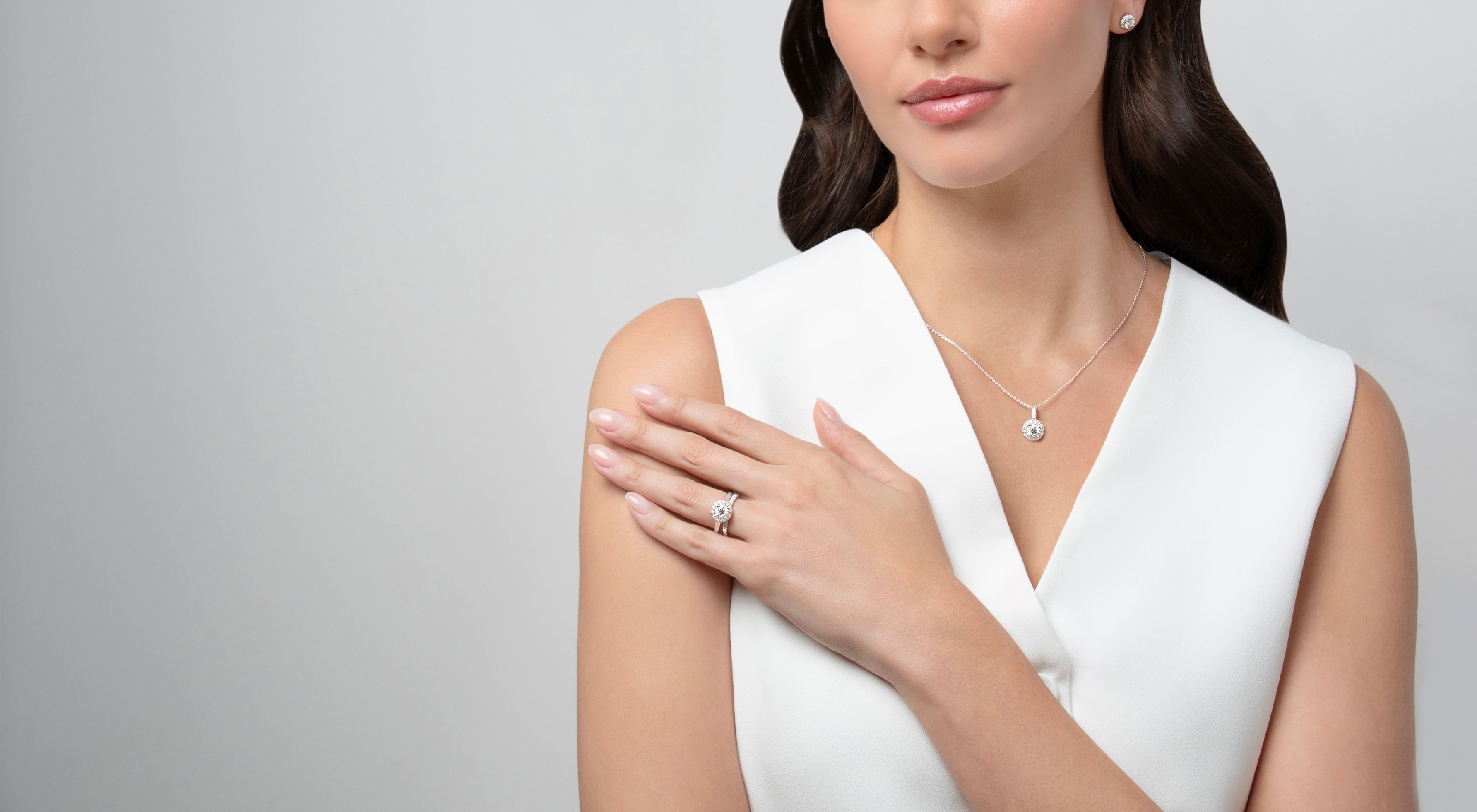 Cleaning Your Watches and Diamond Jewellery at Home