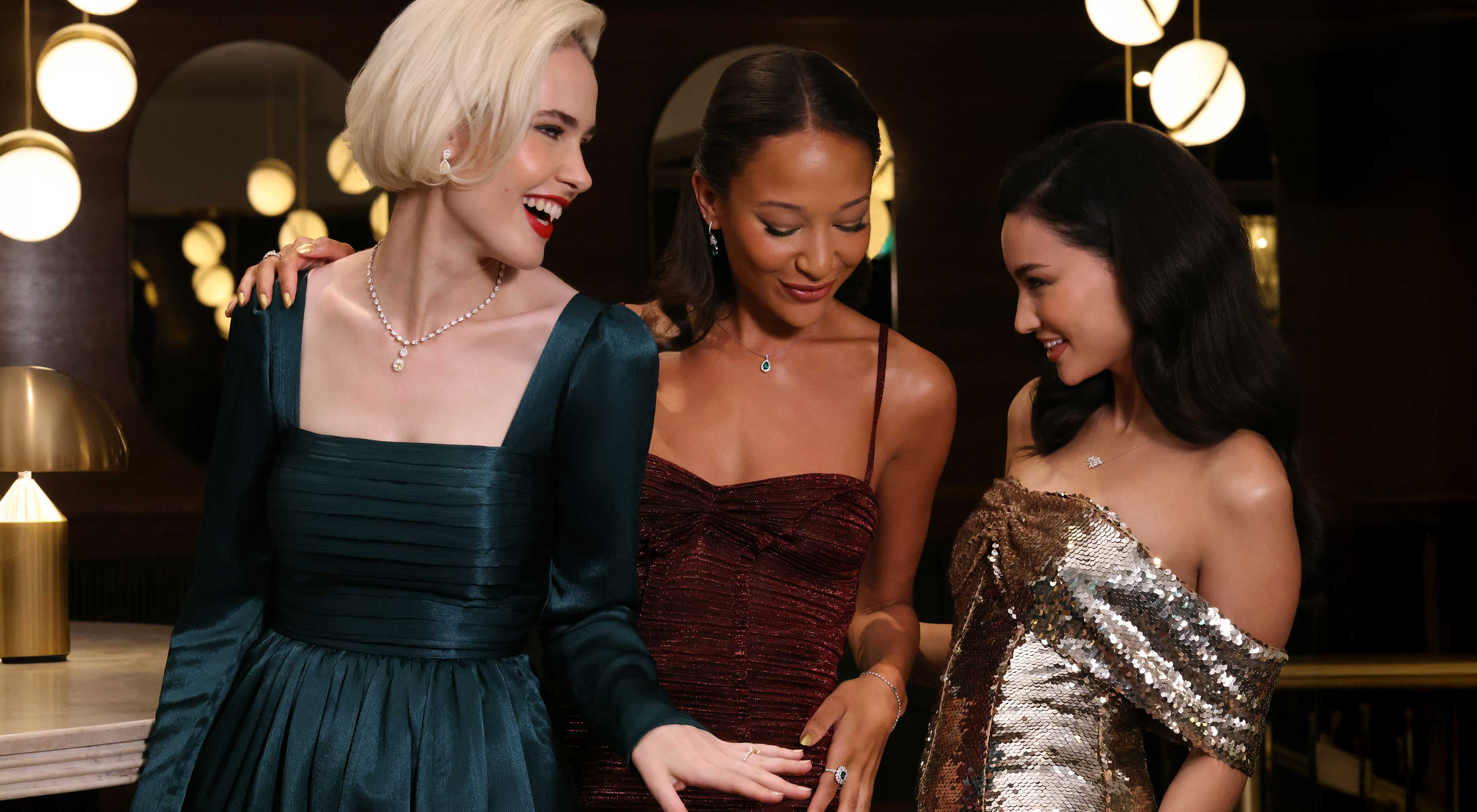 The Sparkle of the Season: Jewellery That Captures Christmas Glamour