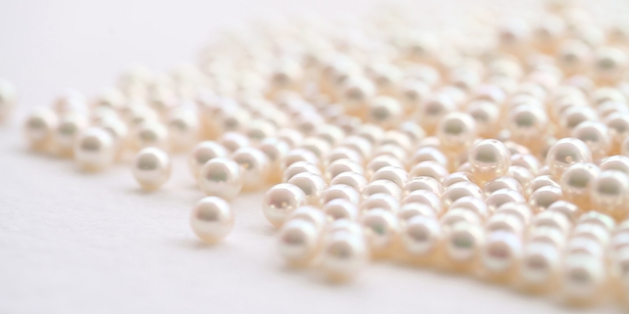 Chic and Statement Pearl Jewellery