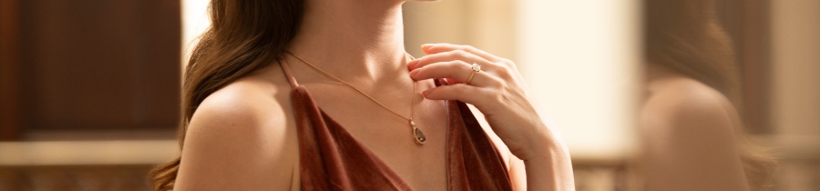 Stories of Enchantment Told by Fine Jewellery and Watches