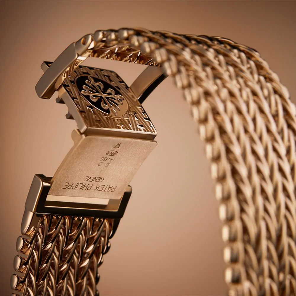 Patek Philippe Golden Ellipse 34.5mm x 39.5mm Watch 5738/1R-001