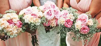 choosing wedding flowers