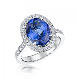 Stunning Tanzanite and Diamond Cocktail Ring