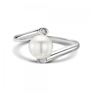 D.Ammo 18ct White Gold Pearl And Two Diamond Ring