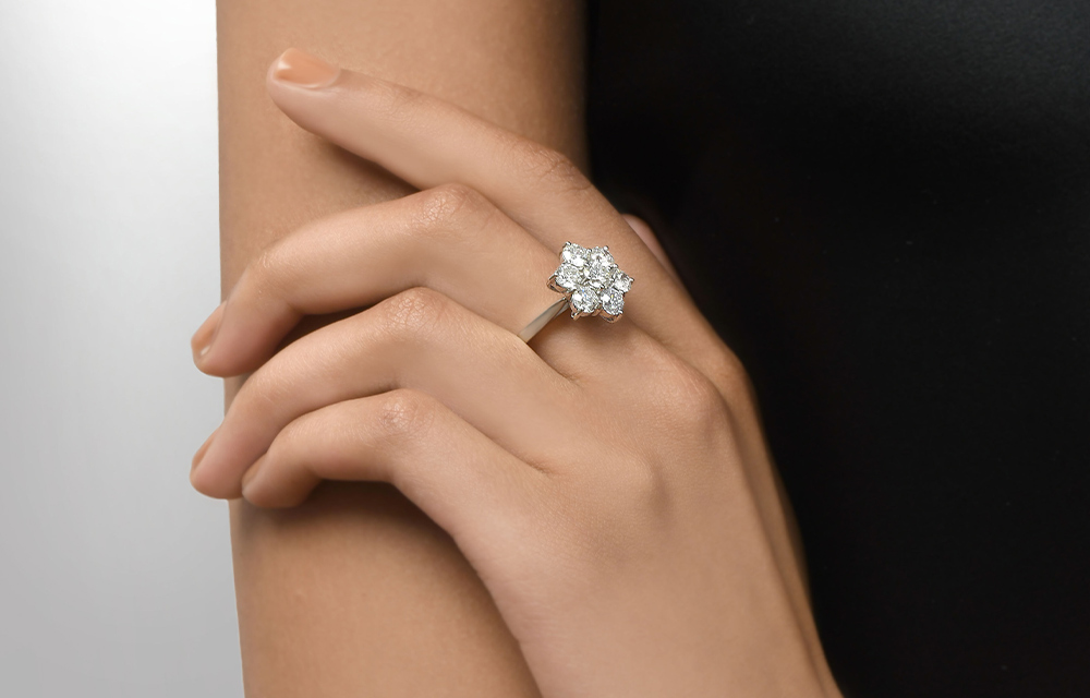 Diamond floral ring
