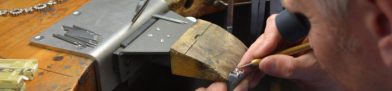 Laings: The Importance of Diamond Jewellery Service