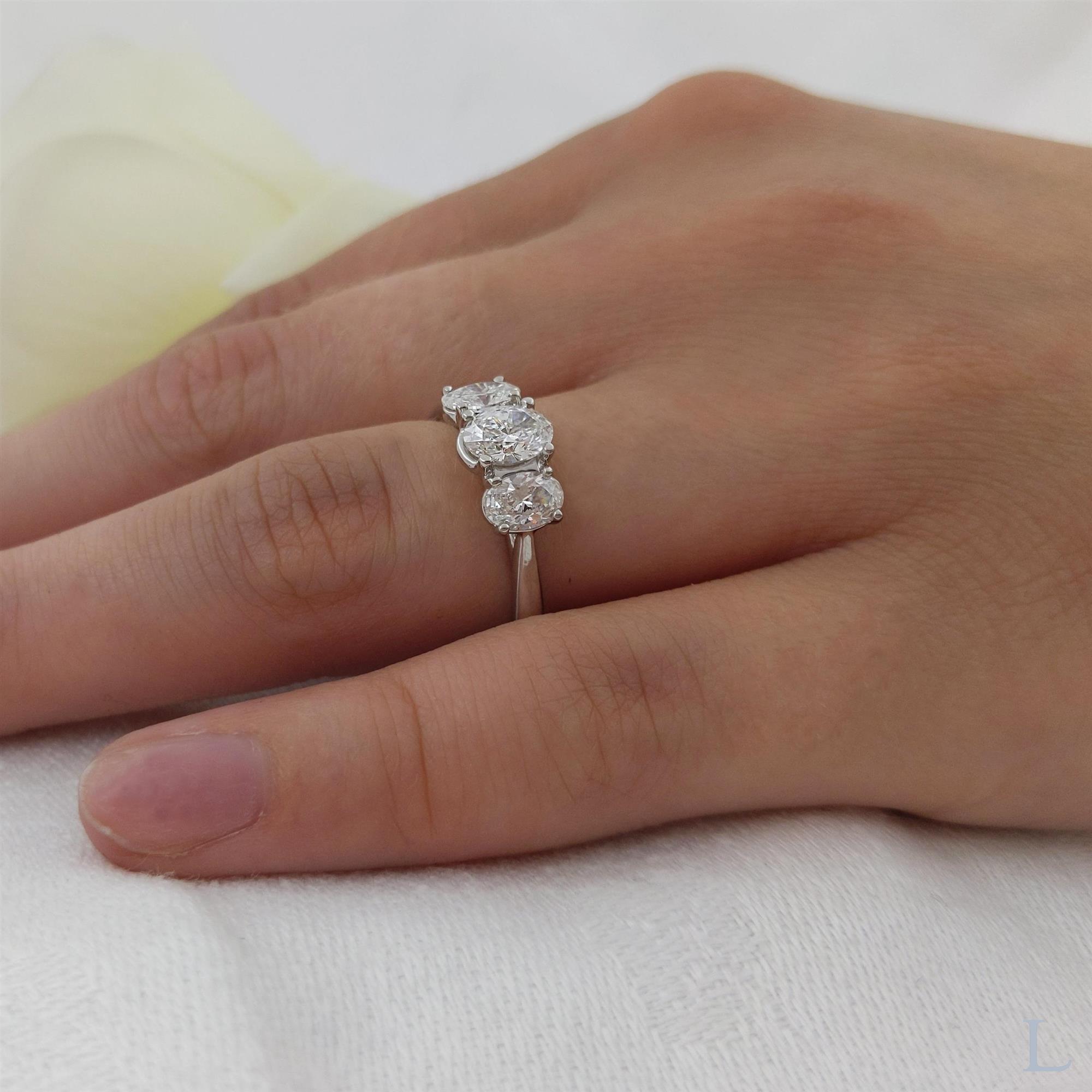 Oval Cut Diamond