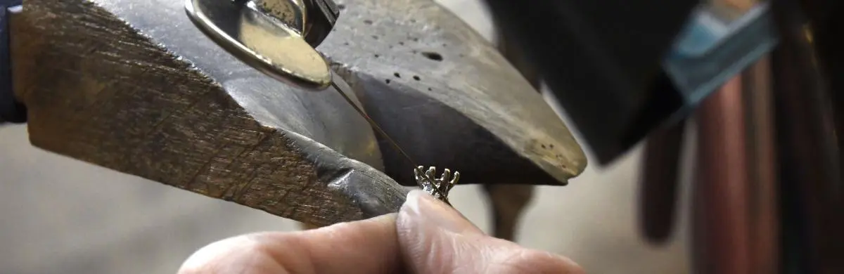 Select this option to view if you require a watch service, ring alteration, or require any other service type consultation.