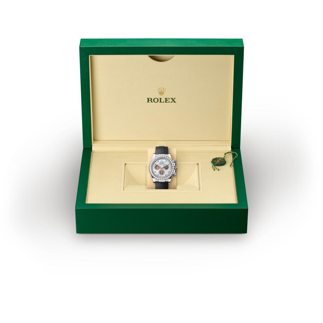 Rolex Cosmograph Daytona M126589RBR-0001 in Rolex box