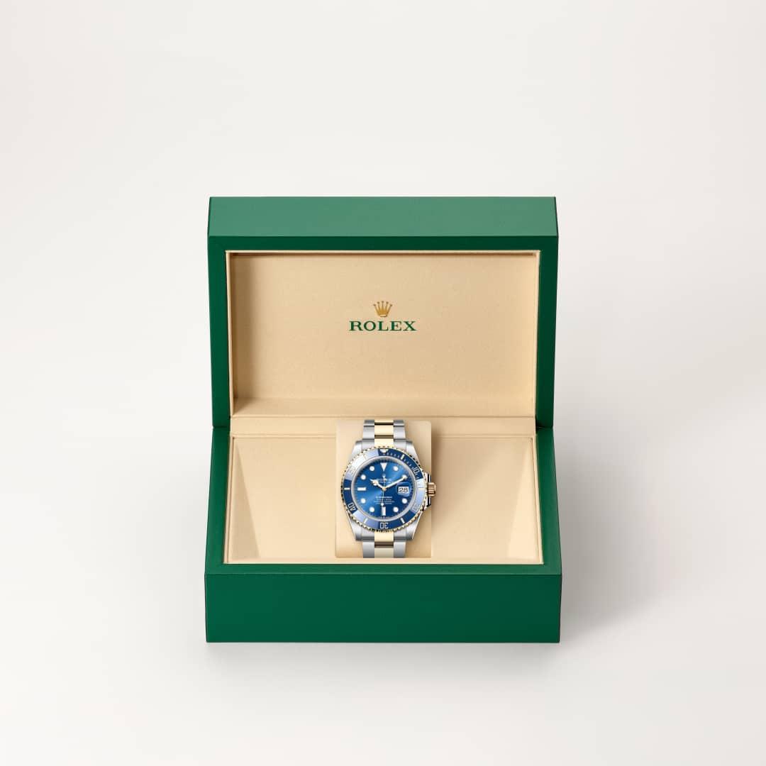 Rolex Submariner Date M126613LN-0002 in Rolex box