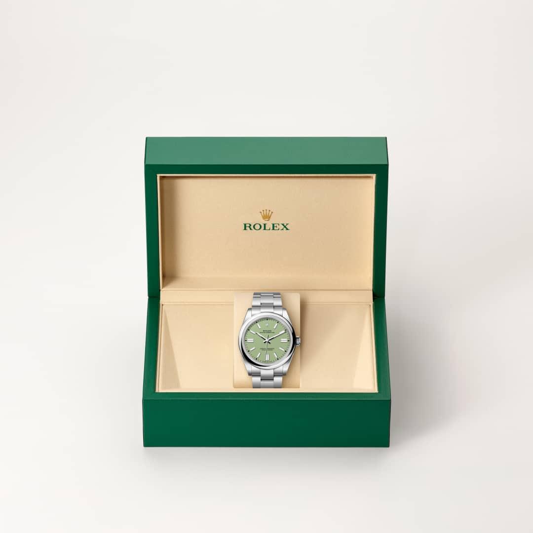 Rolex Oyster Perpetual m134300-0006 in Rolex box