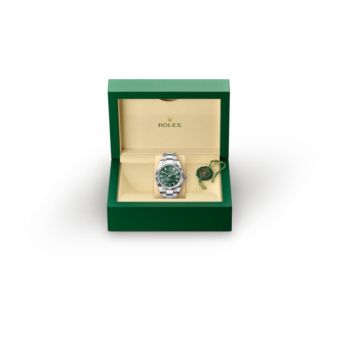 Rolex Sky-Dweller M336934-0001 in Rolex box