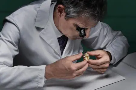 Bring or collect your watch for servicing
