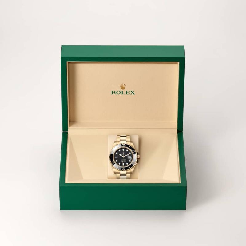 Rolex Submariner Date M126618LN-0002 in Rolex box