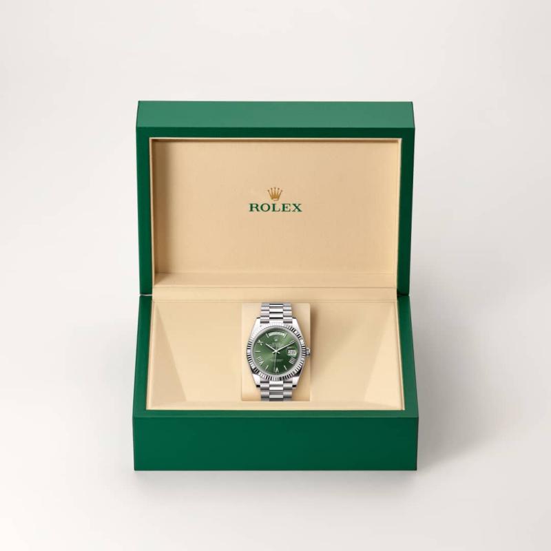 Rolex Day-Date 40 M228239-0033 in Rolex box