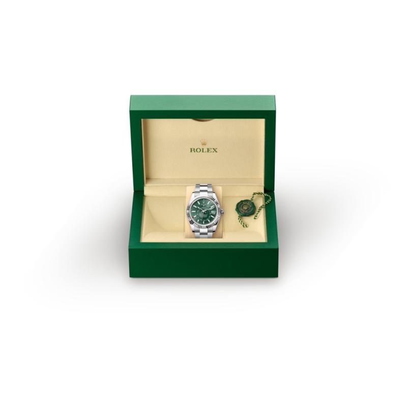 Rolex Sky-Dweller M336934-0001 in Rolex box