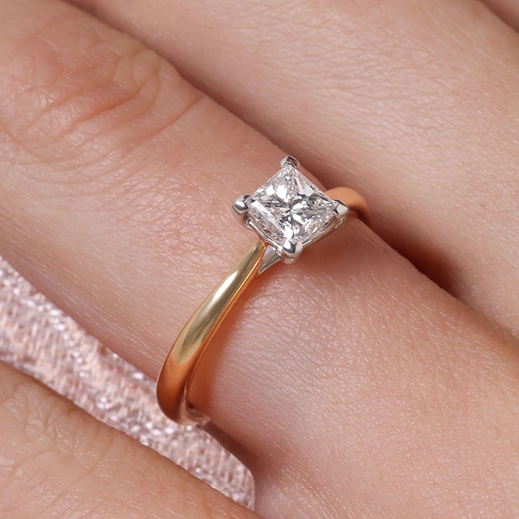 Women's Engagement Rings
