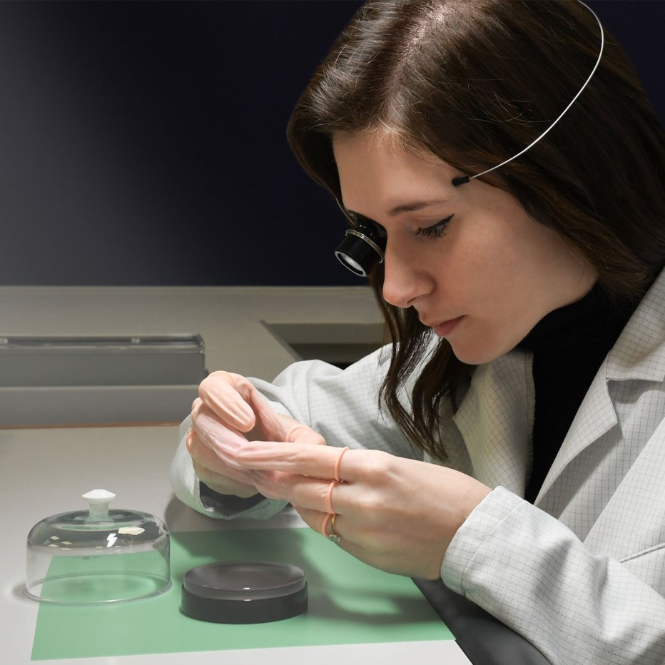 Watchmaker in Glasgow, Edinburgh, Cardiff and Southampton Laings