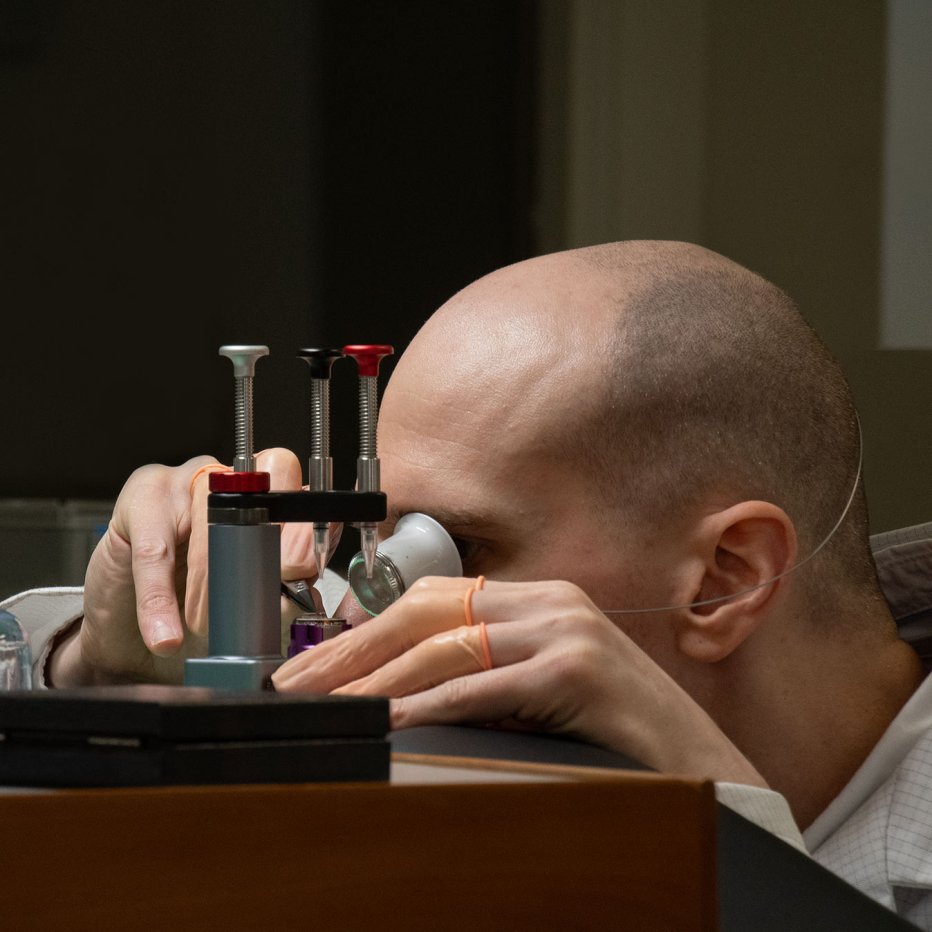 Watchmaker in Glasgow, Edinburgh, Cardiff and Southampton Laings