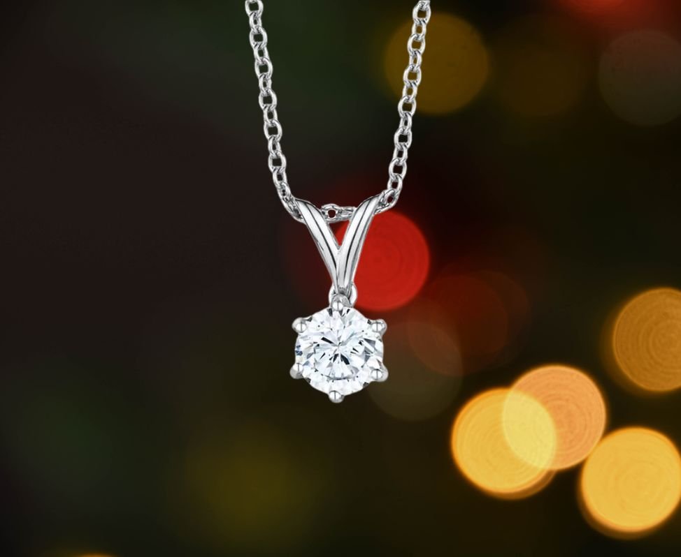 Why Diamond Pendants Make the Perfect Gift